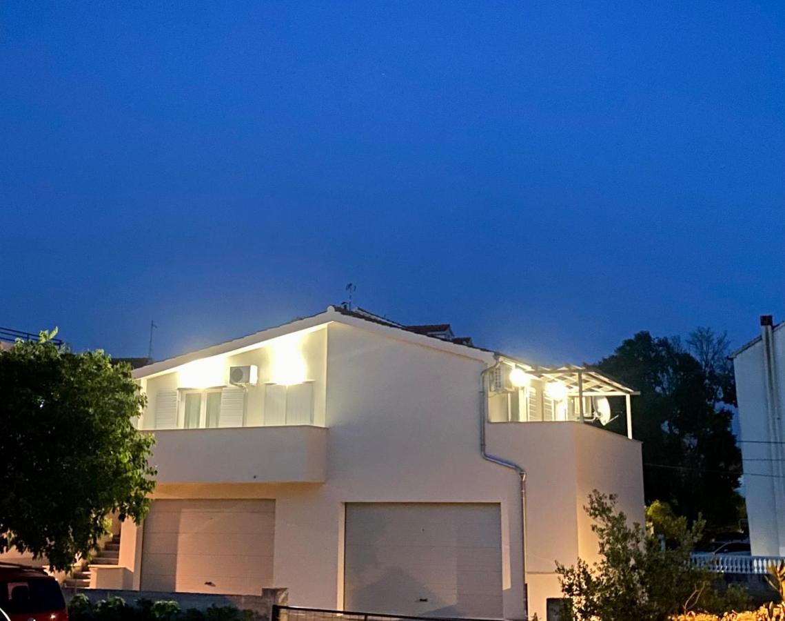 Villa Adria Vodice Exterior photo